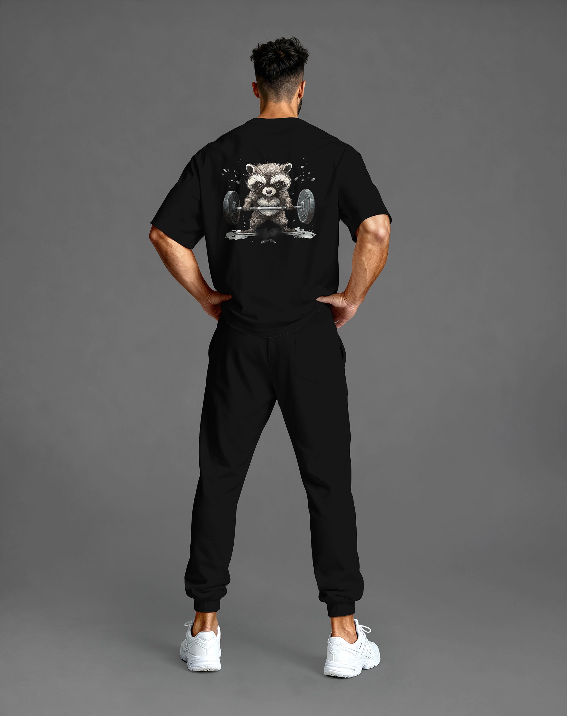 Shirt in Unbekannt – ready für jede Session. JAWX Gym Shirt. Raccoon Lift Oversized Tee