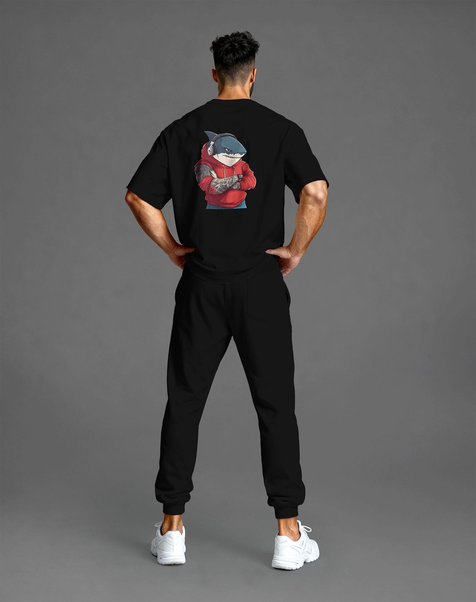 Shirt in Unbekannt – ready für jede Session. JAWX Gym Shirt. ALPHA SHARK Oversized T-Shirt